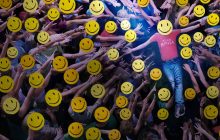 Shiny Happy People izle