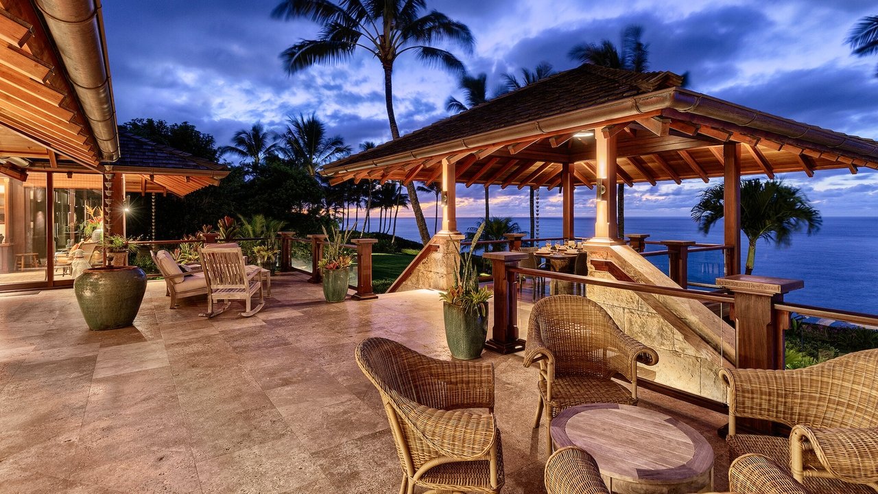The World's Most Amazing Vacation Rentals izle
